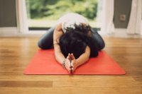 Waarom sportende vrouwen nu massaal aan yoga nidra doen